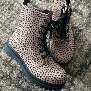 Size 7 Torrid combat boots.